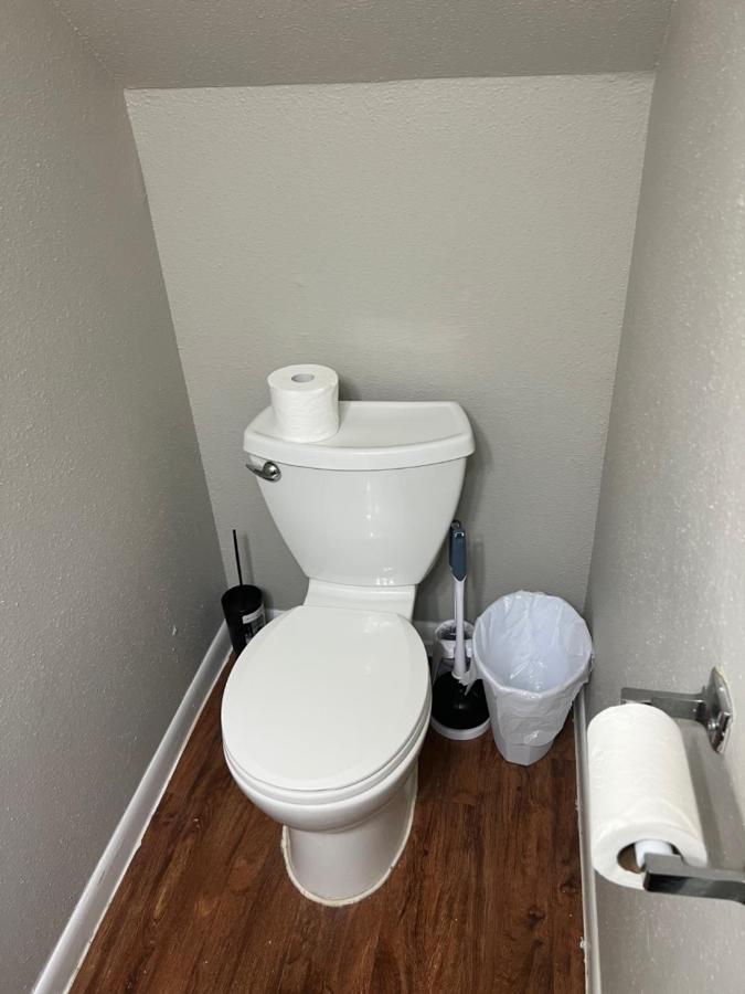 Lovely 1-Bedroom Townhome With Nice Amenities Houston Exterior photo